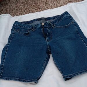 Slim fit midrise blue Jean shorts